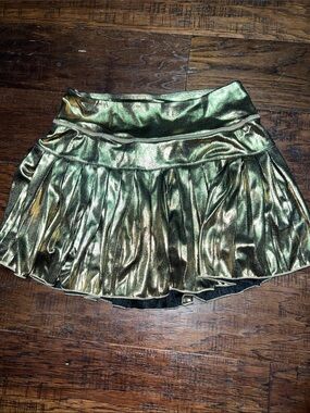 Girls Metallic Gold Pleated Skort